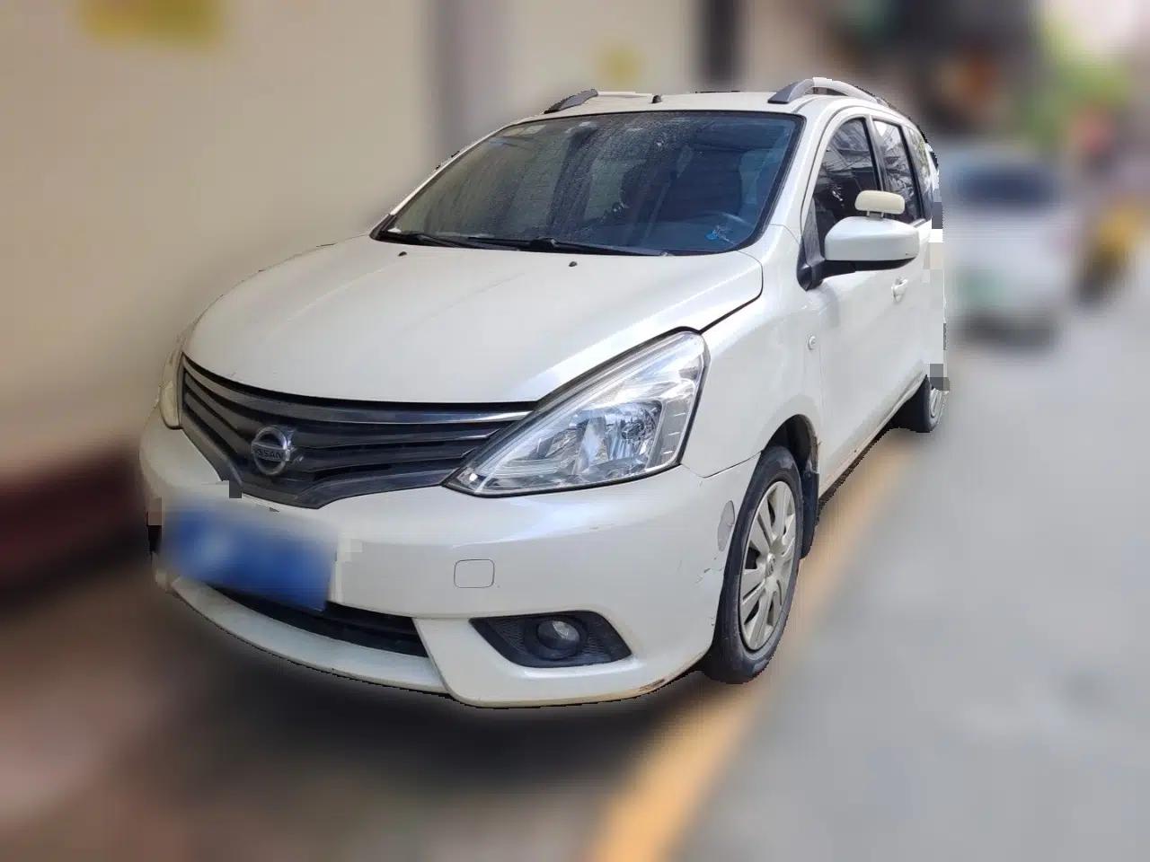 Nissan Livina 2013 1.6XE Manual Comfort Edition — миниатюра 1