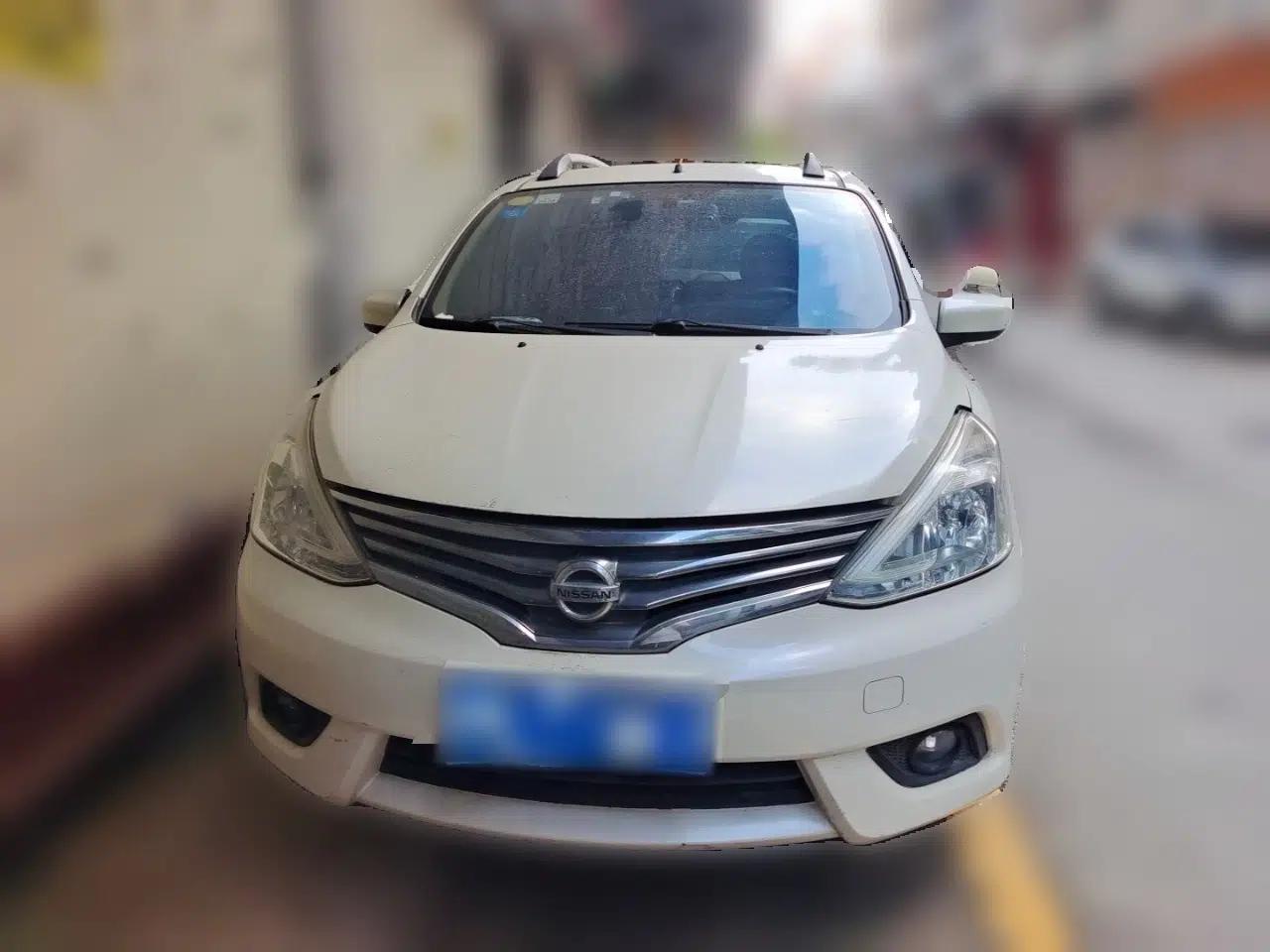 Nissan Livina 2013 1.6XE Manual Comfort Edition — миниатюра 2