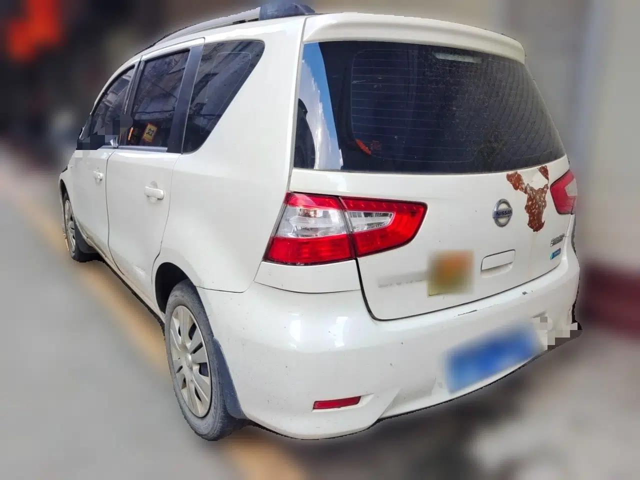 Nissan Livina 2013 1.6XE Manual Comfort Edition — миниатюра 4