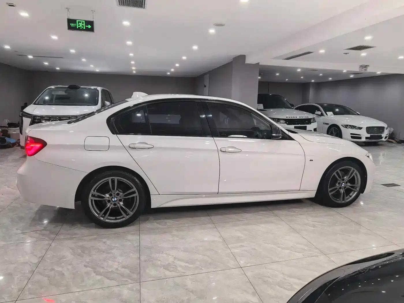 2018 BMW 3 Series 330i M Sport Shadow Edition — миниатюра 4