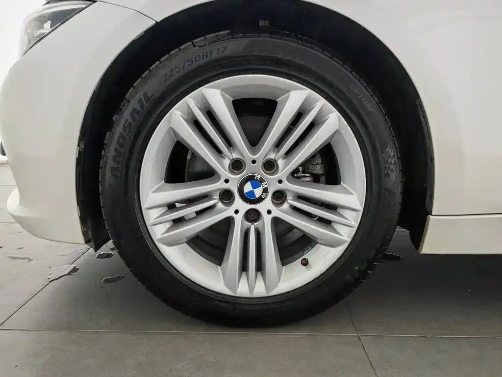 2016 BMW 3 Series 320i Fashion Edition — миниатюра 17