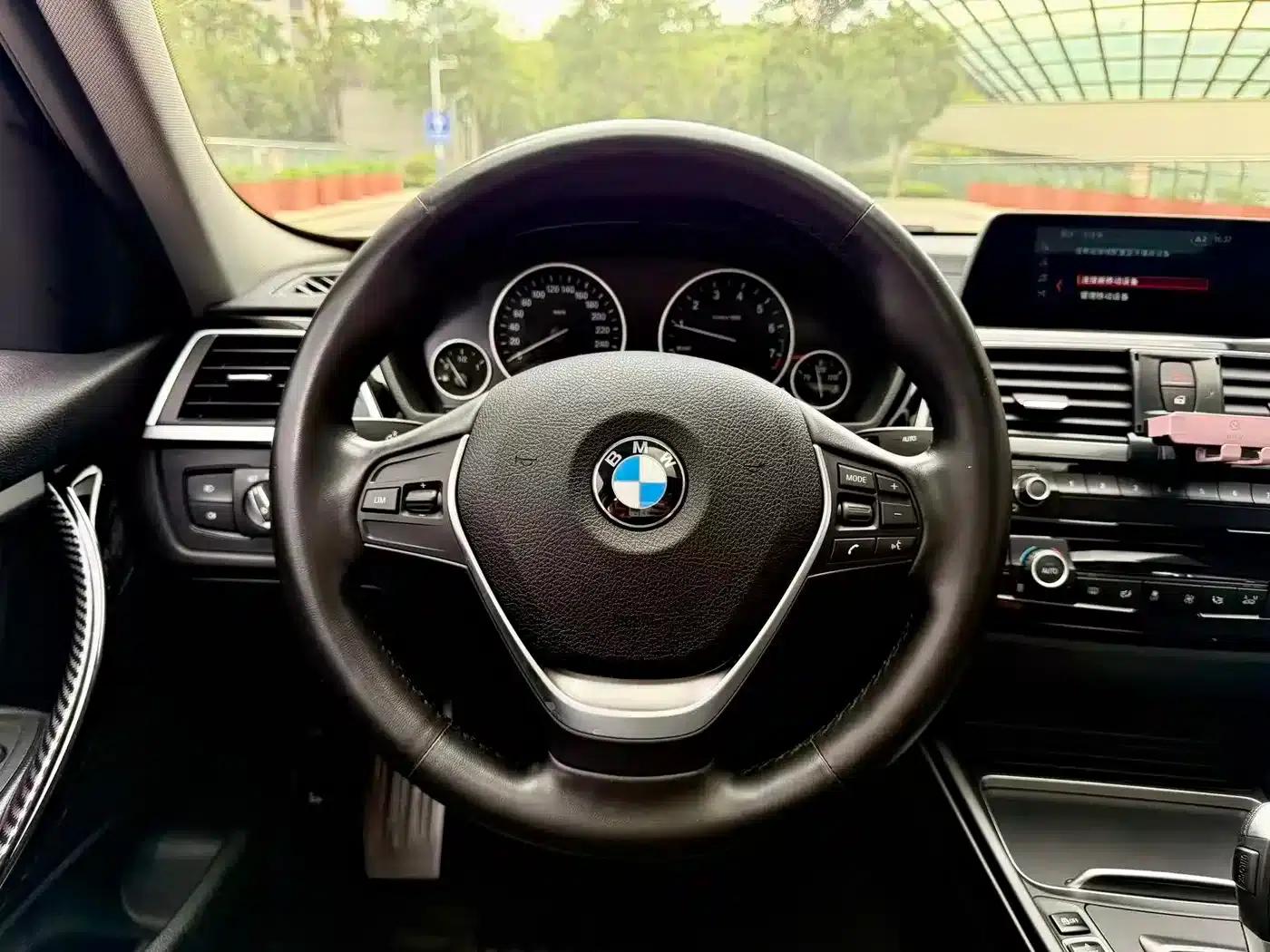 BMW 3 Series 2018 320Li Fashion Edition — миниатюра 11