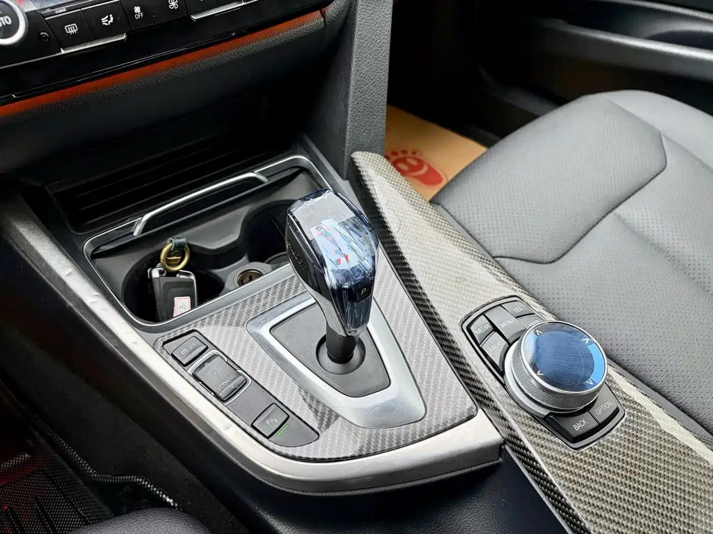 2017 BMW 3 Series 320Li M Sport — миниатюра 8