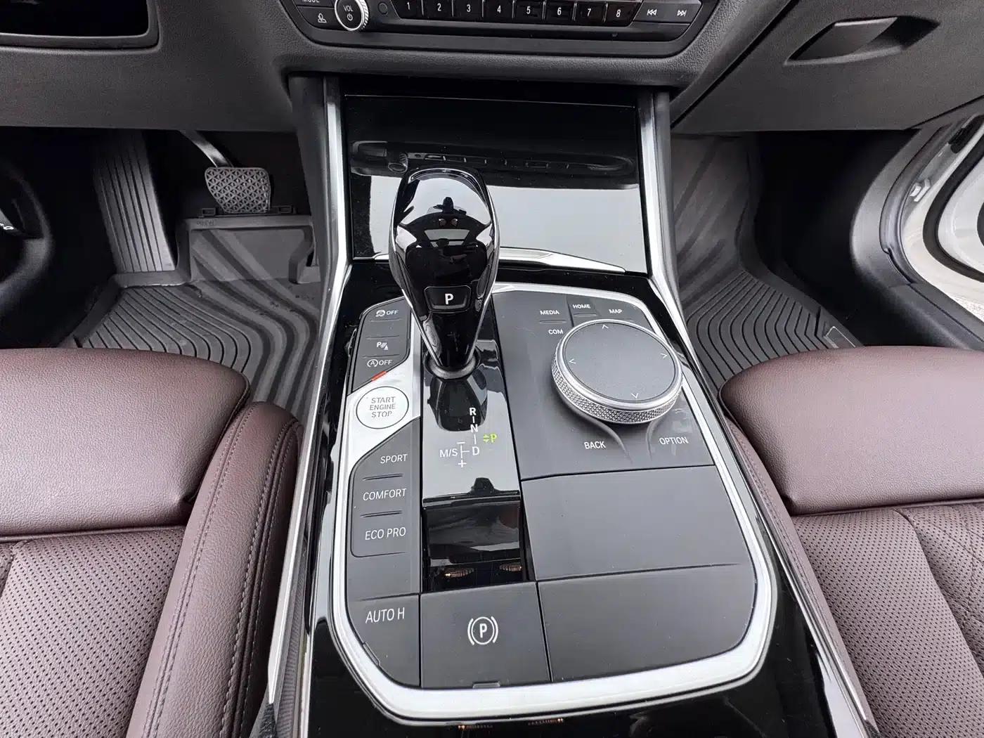 2022 BMW 3 Series 320Li M Sport Package — миниатюра 16