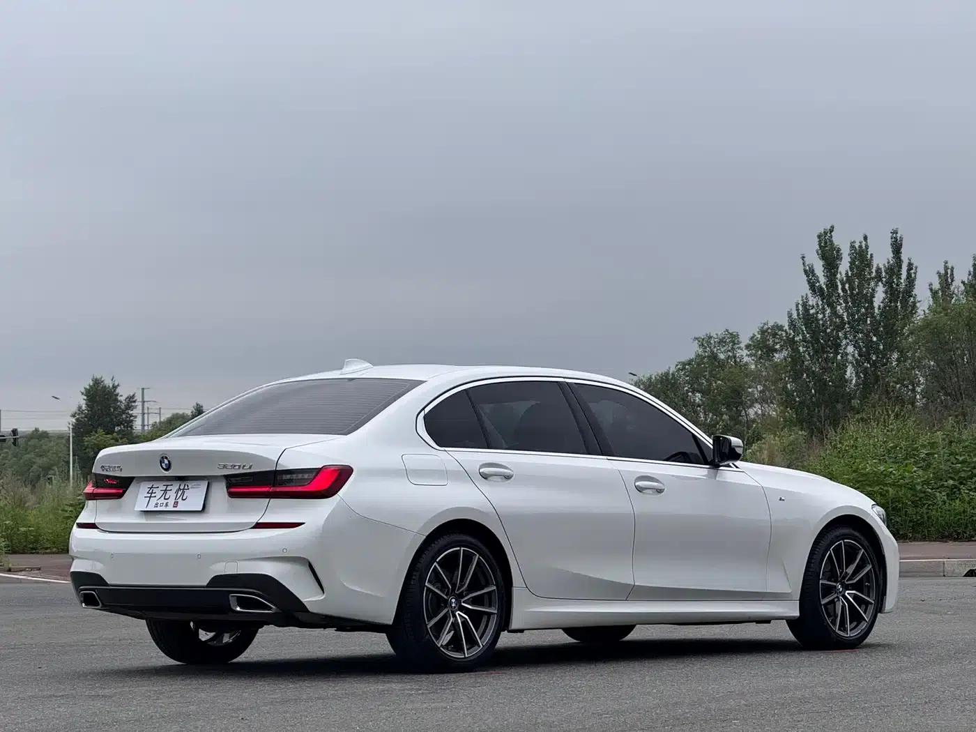 2022 BMW 3 Series 320Li M Sport Package — миниатюра 4