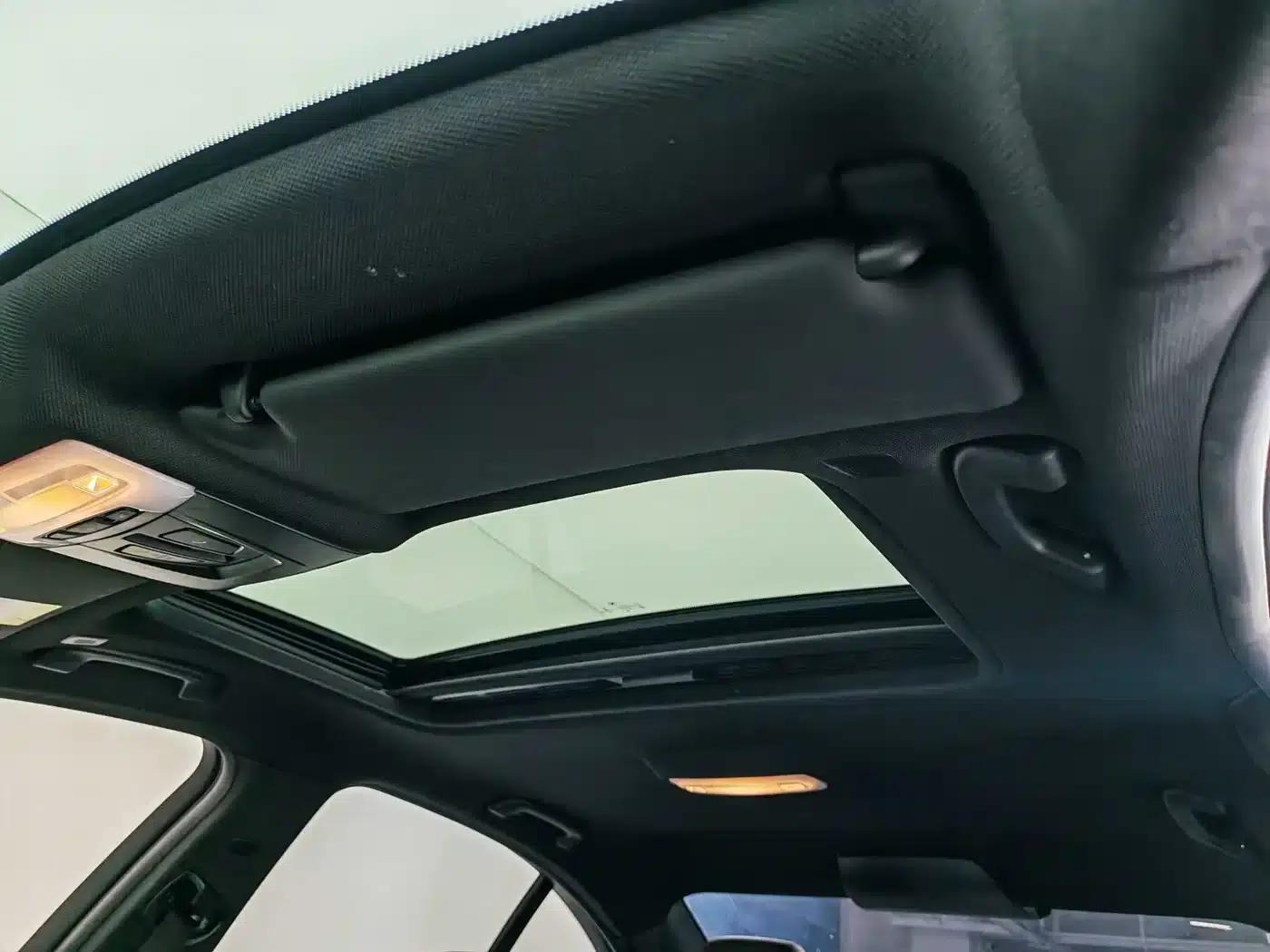 2019 BMW 3 Series 320i M Sport Package — миниатюра 13