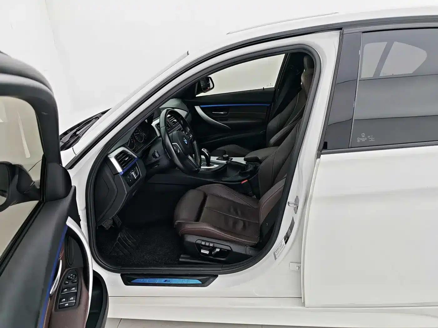 2019 BMW 3 Series 320i M Sport Package — миниатюра 18