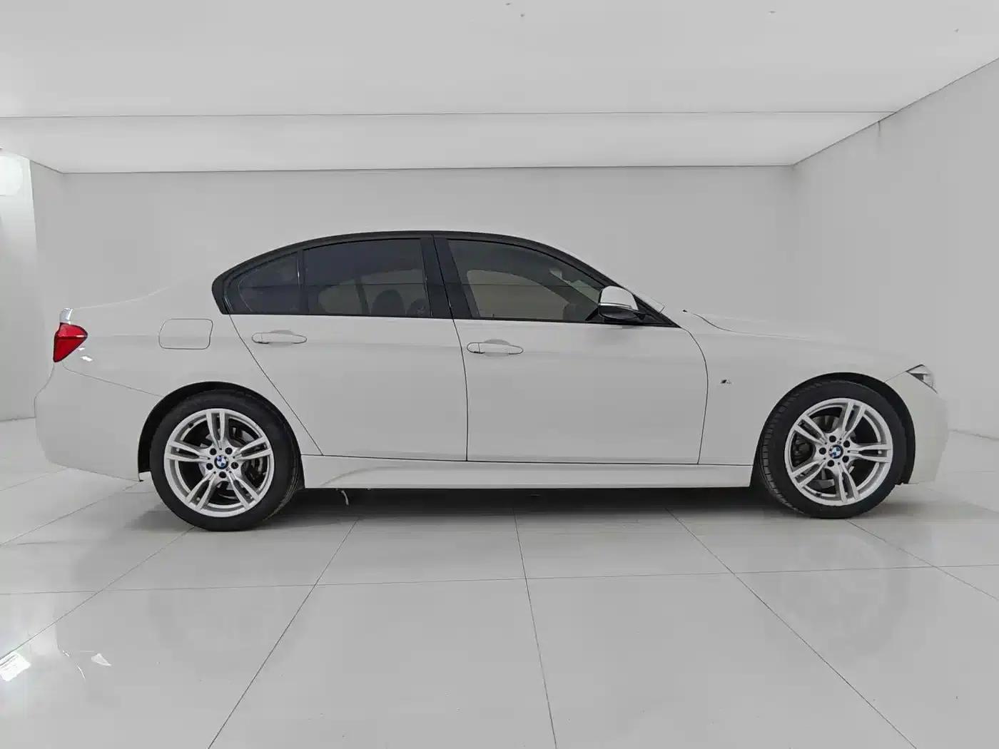 2019 BMW 3 Series 320i M Sport Package — миниатюра 19