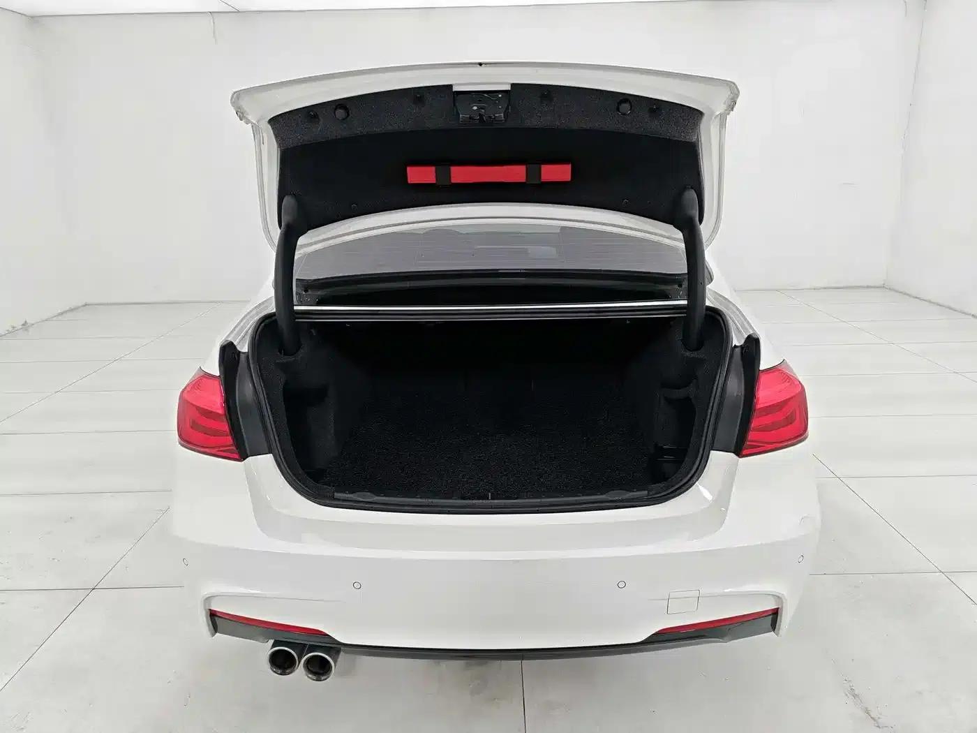 2019 BMW 3 Series 320i M Sport Package — миниатюра 8