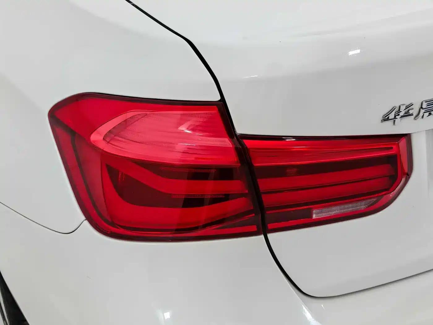 2019 BMW 3 Series 320i M Sport Package — миниатюра 9