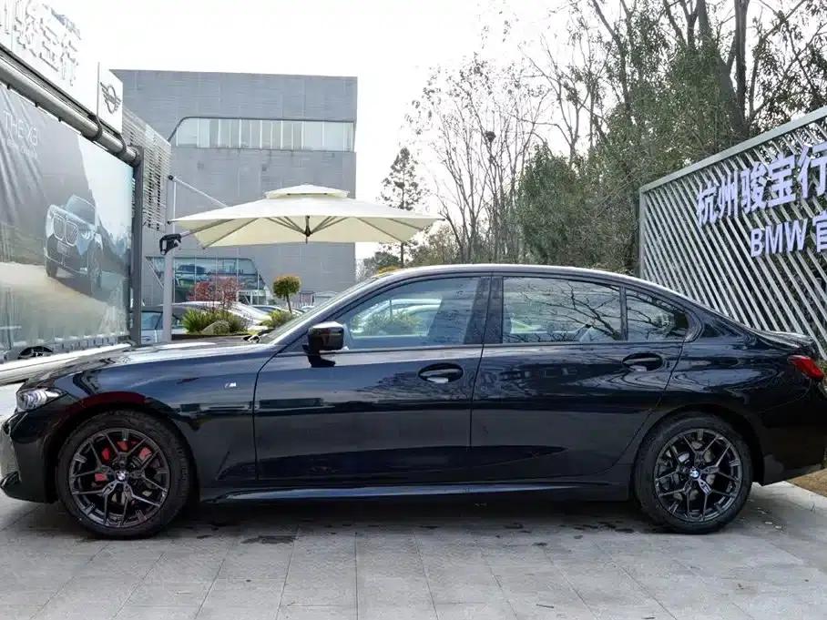 2025 BMW 3 Series 330Li Luxury M Sport Shadow Edition — миниатюра 5