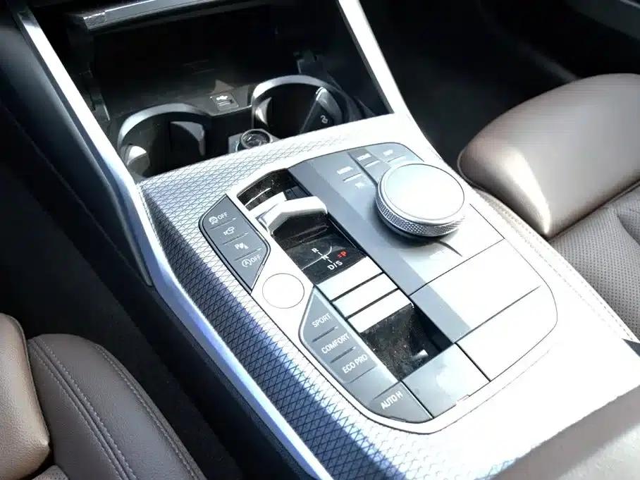 2025 BMW 3 Series 330Li Luxury M Sport Shadow Edition — миниатюра 10