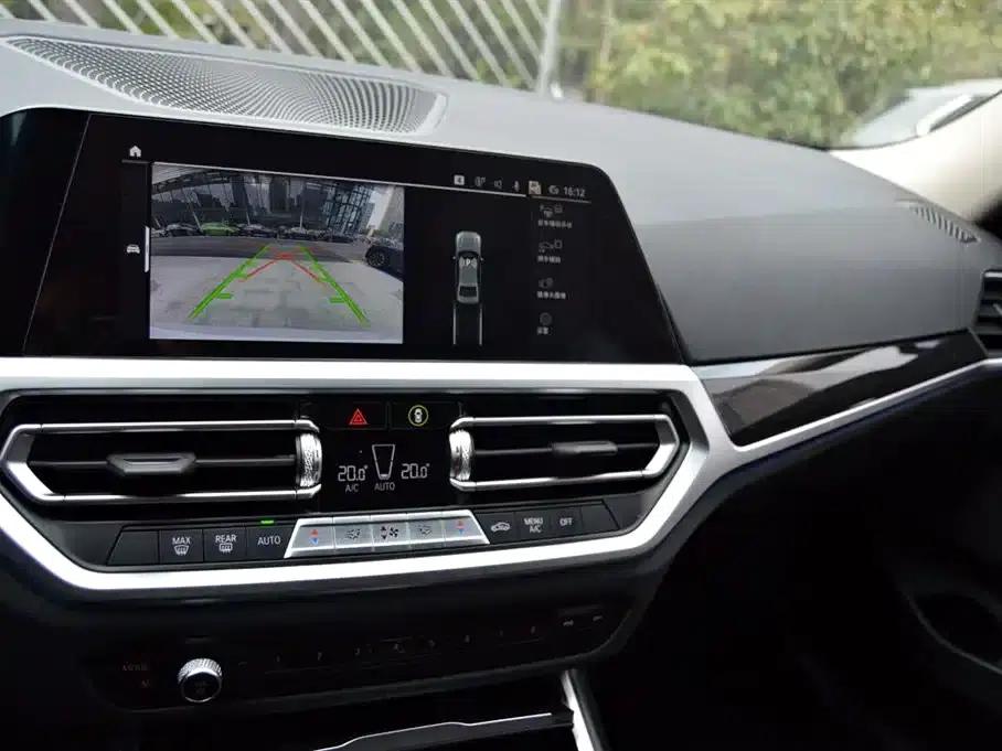 2022 BMW 3 Series 325Li M Sport Package — миниатюра 11