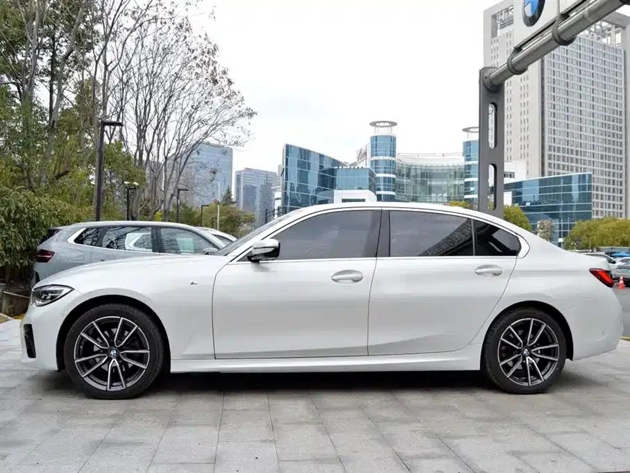 2022 BMW 3 Series 325Li M Sport Package — миниатюра 5