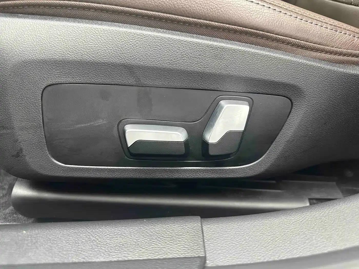 2023 BMW 3 Series 320Li M Sport Package — миниатюра 11
