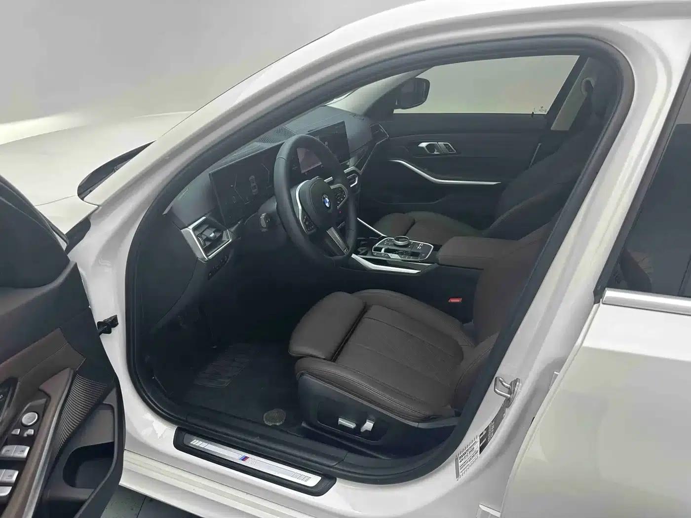 2023 BMW 3 Series 320Li M Sport Package — миниатюра 9