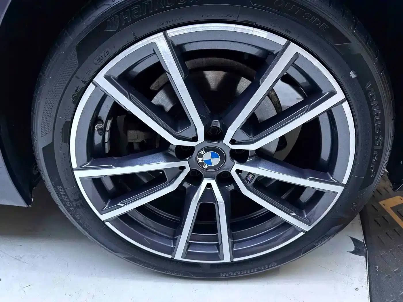 2023 BMW 3 Series 320Li M Sport Package — миниатюра 23
