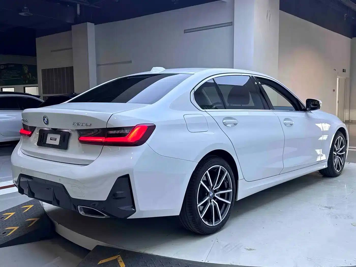 2023 BMW 3 Series 320Li M Sport Package — миниатюра 6