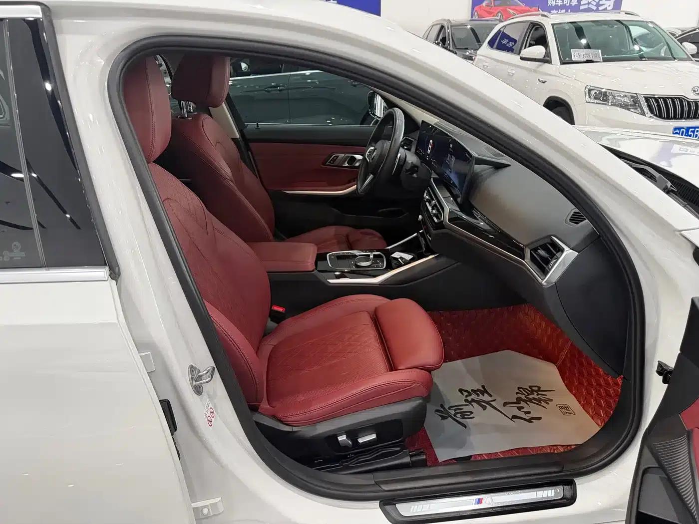 2023 BMW 3 Series 320Li M Sport Package — миниатюра 12