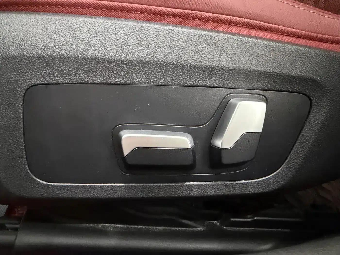 2023 BMW 3 Series 320Li M Sport Package — миниатюра 19