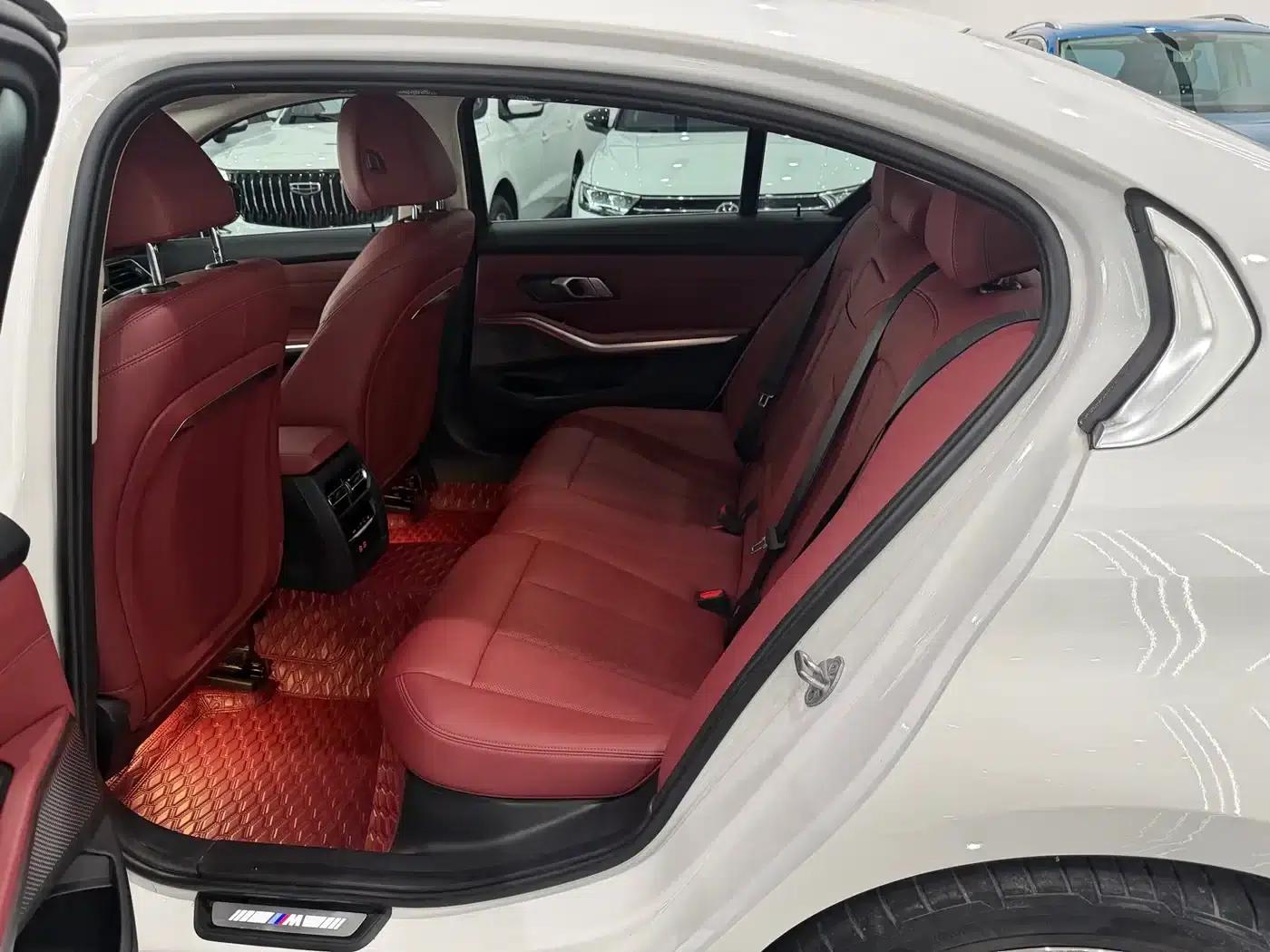 2023 BMW 3 Series 320Li M Sport Package — миниатюра 9