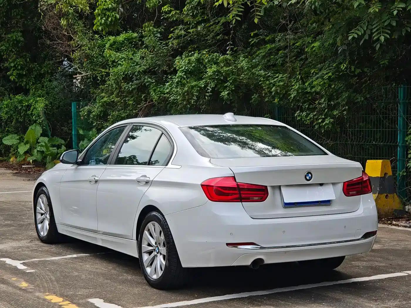 2017 BMW 3 Series 318Li Fashion Edition — миниатюра 5