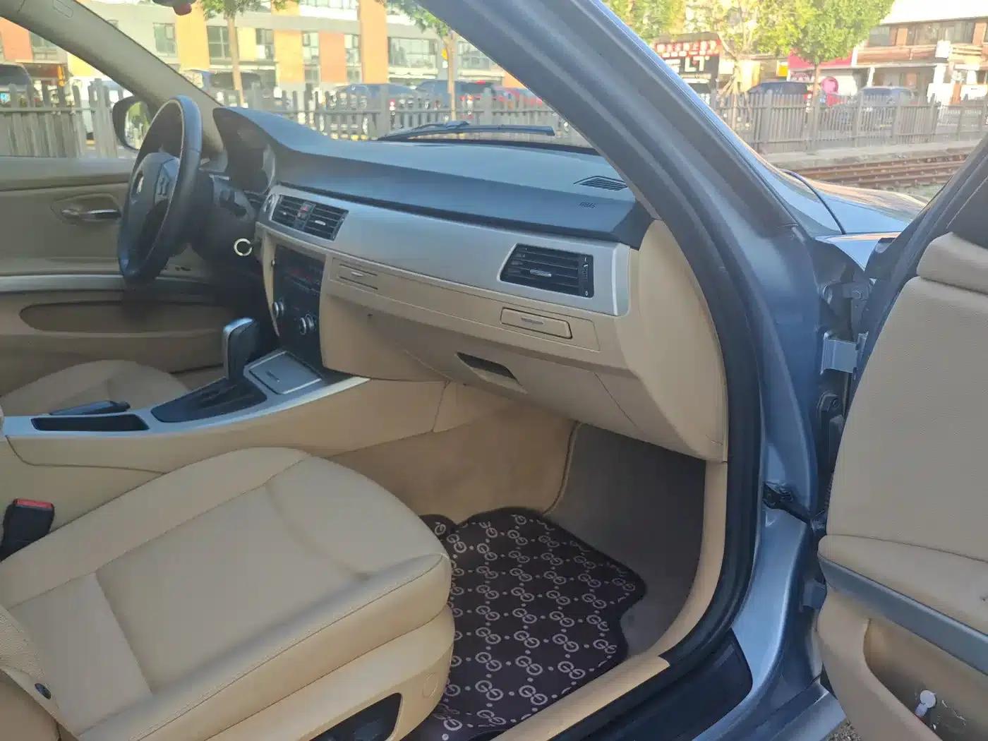 BMW 3 Series 2011 318i Leading Edition — миниатюра 13