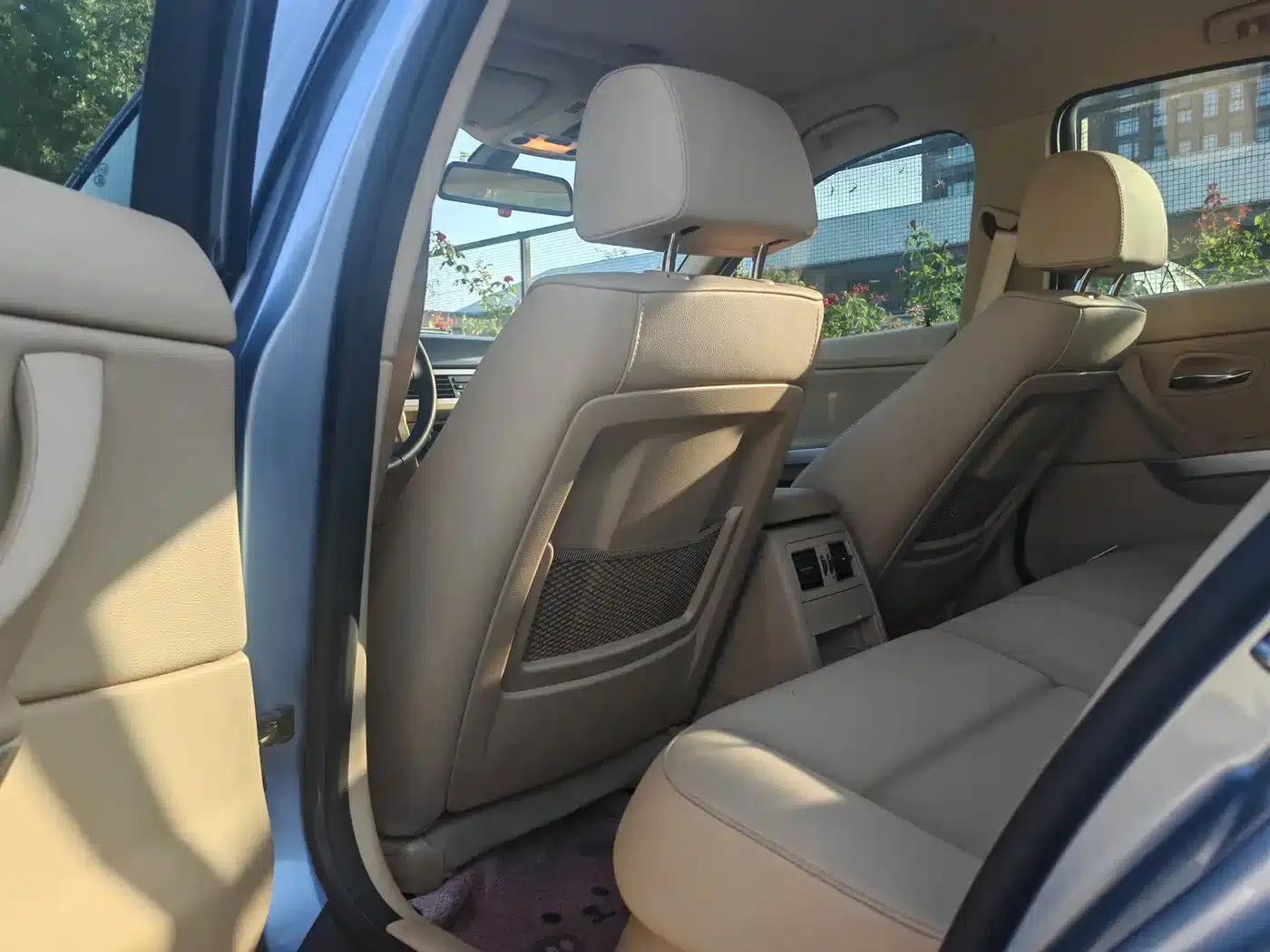 BMW 3 Series 2011 318i Leading Edition — миниатюра 15