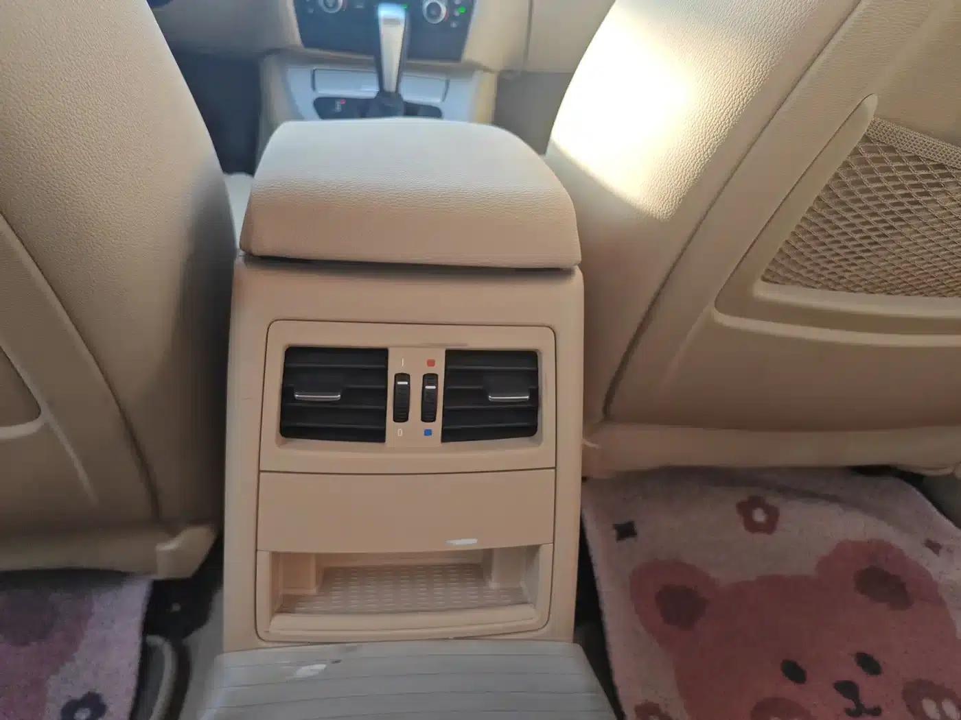 BMW 3 Series 2011 318i Leading Edition — миниатюра 19