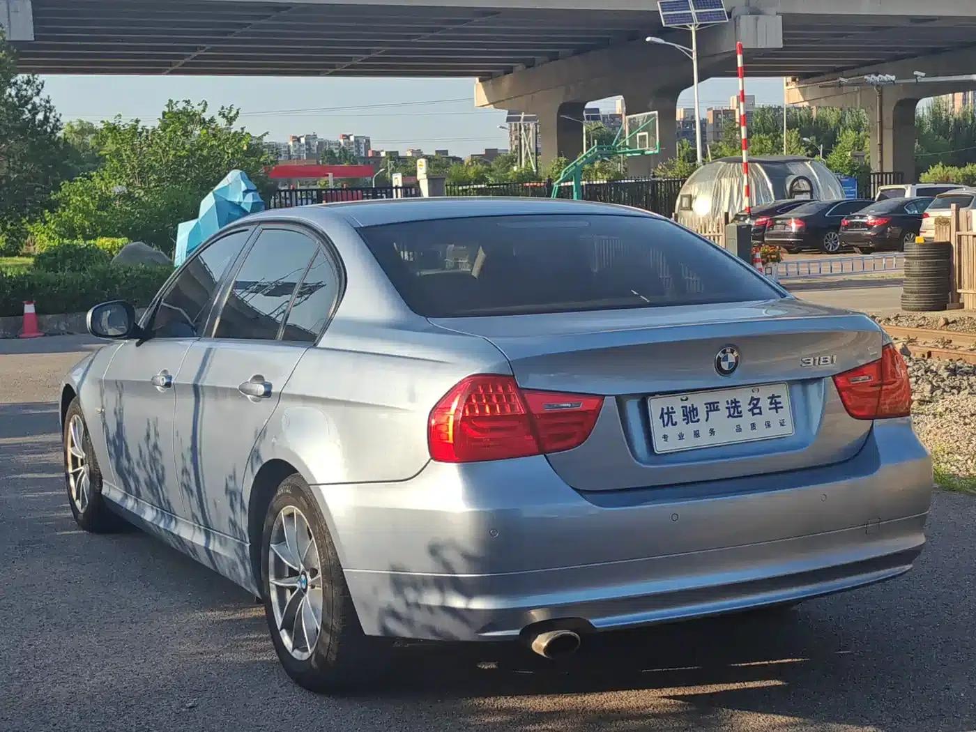 BMW 3 Series 2011 318i Leading Edition — миниатюра 24