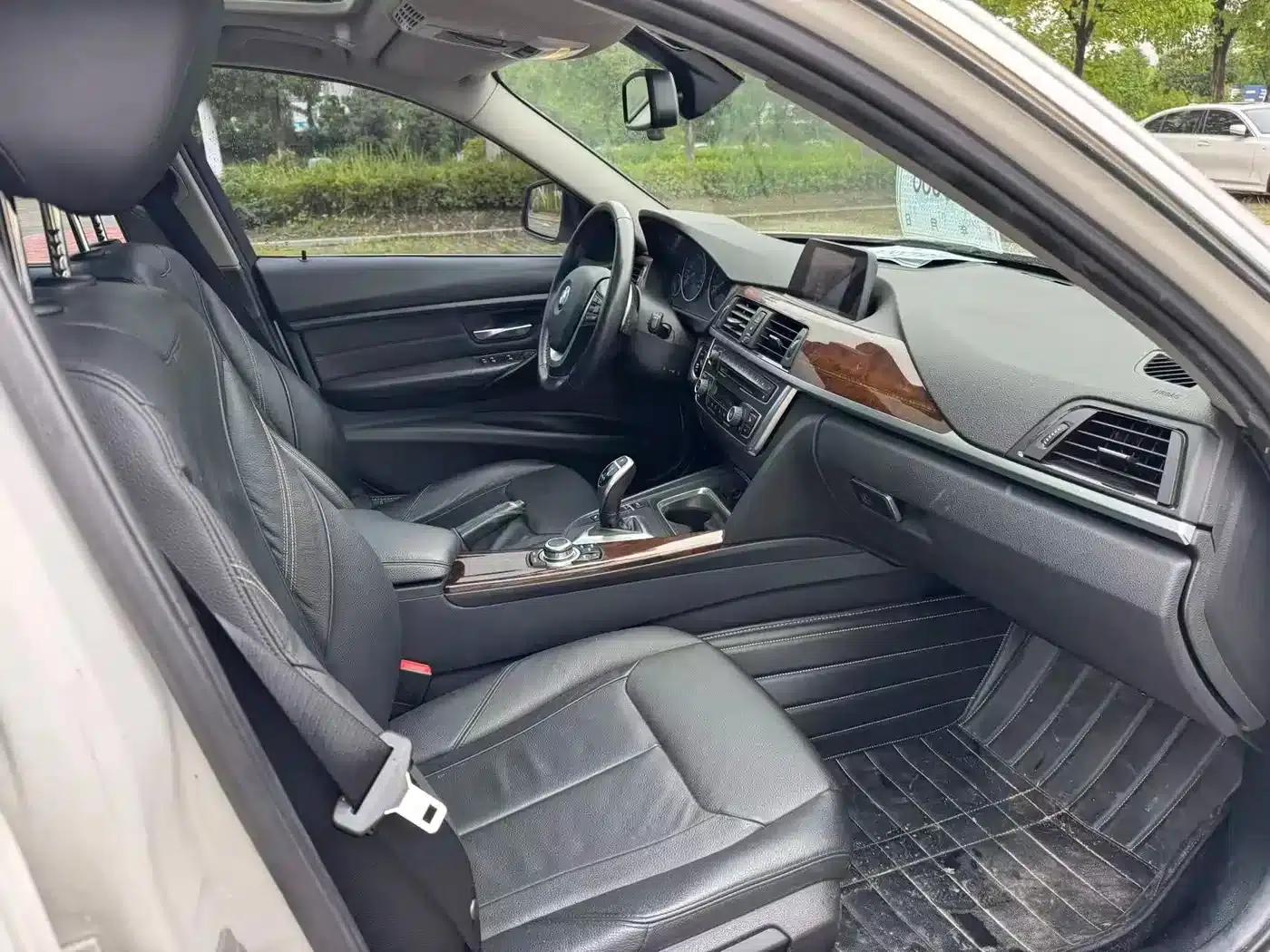 2015 BMW 3 Series 320Li Luxury Design Package — миниатюра 17