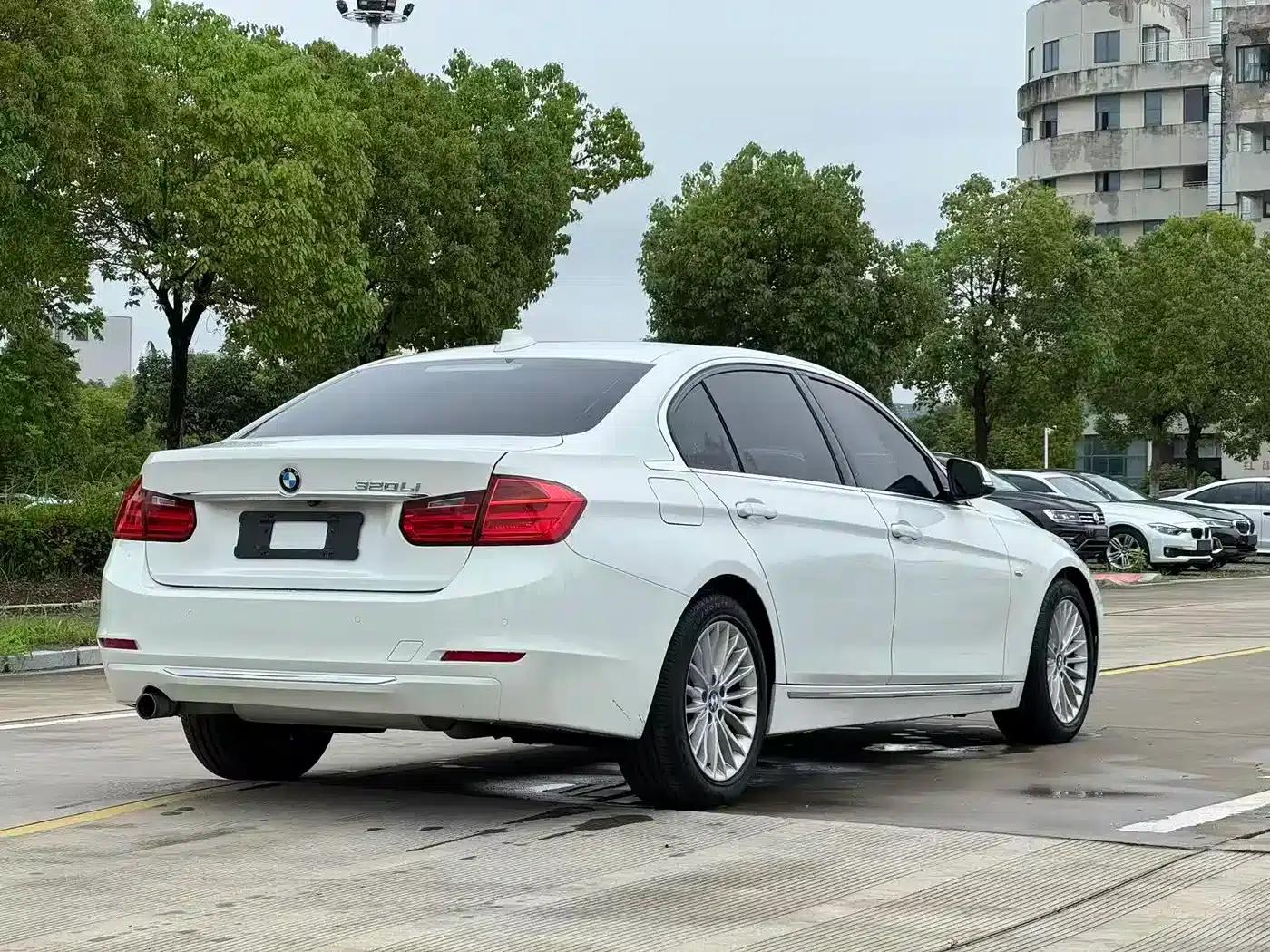 2015 BMW 3 Series 320Li Luxury Design Package — миниатюра 8
