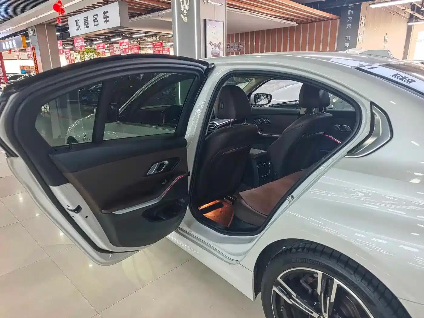 2023 BMW 3 Series 325i M Sport Package — миниатюра 11
