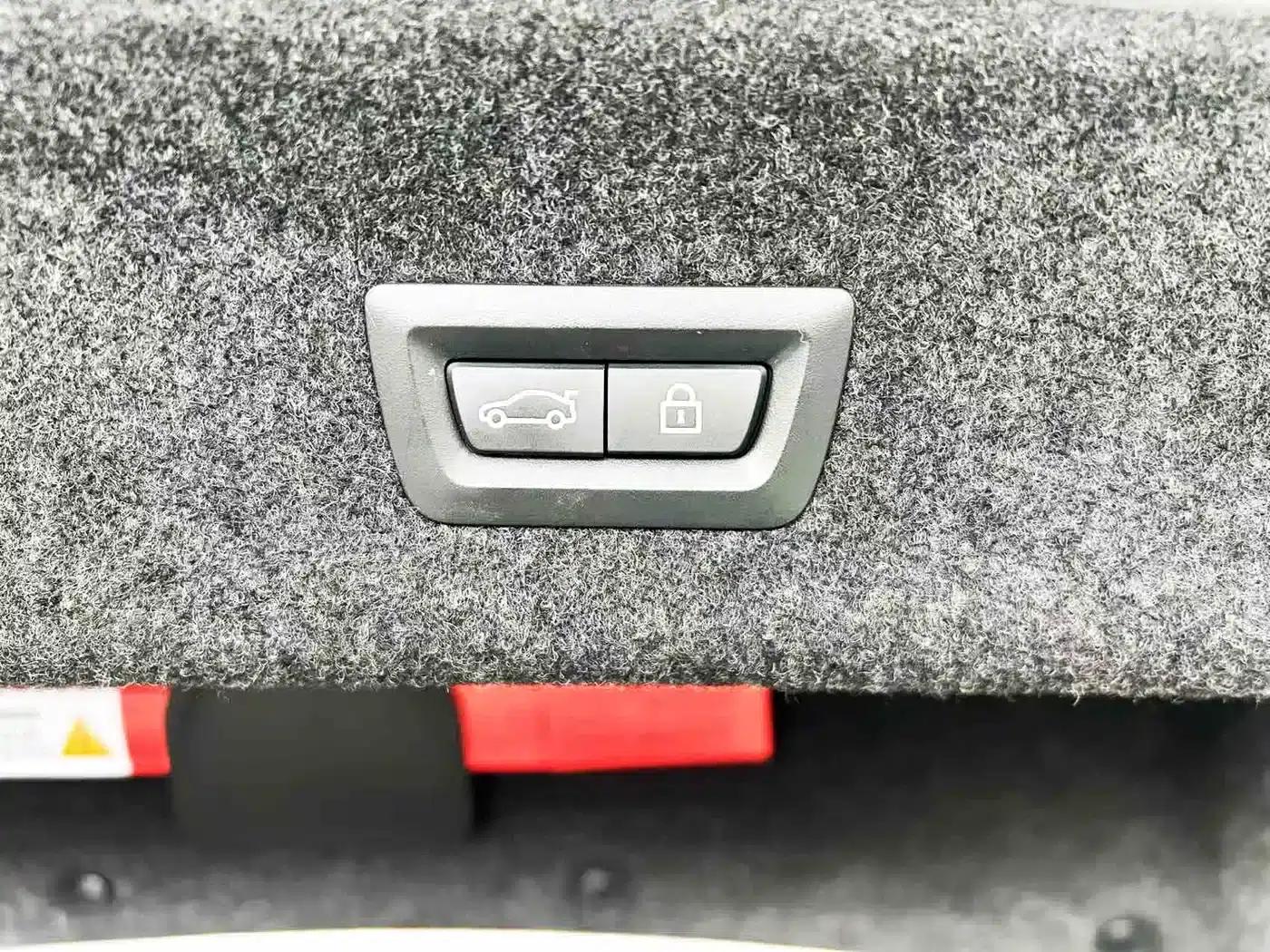 2023 BMW 3 Series 325Li M Sport Package — миниатюра 20