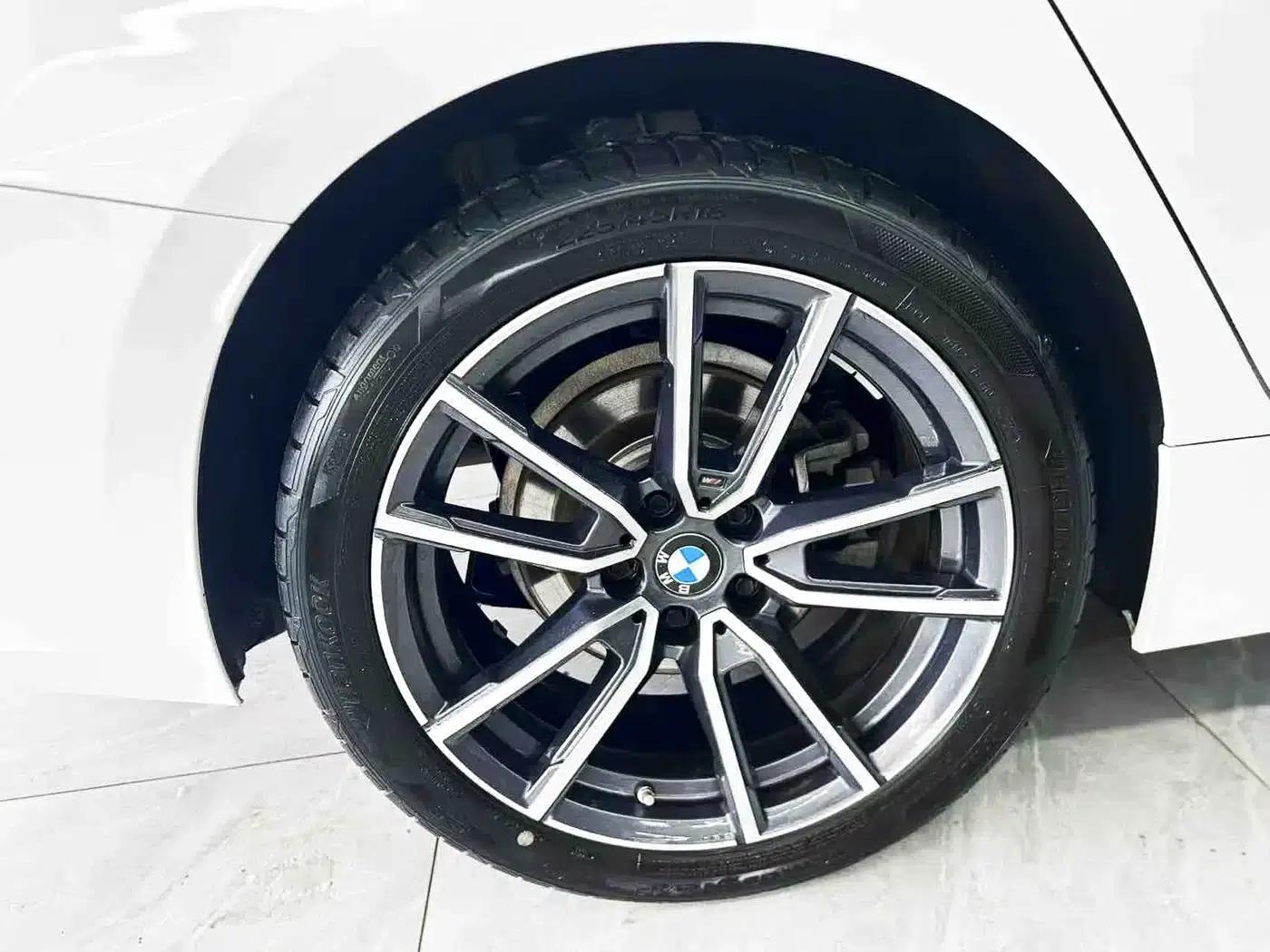 2023 BMW 3 Series 325Li M Sport Package — миниатюра 21