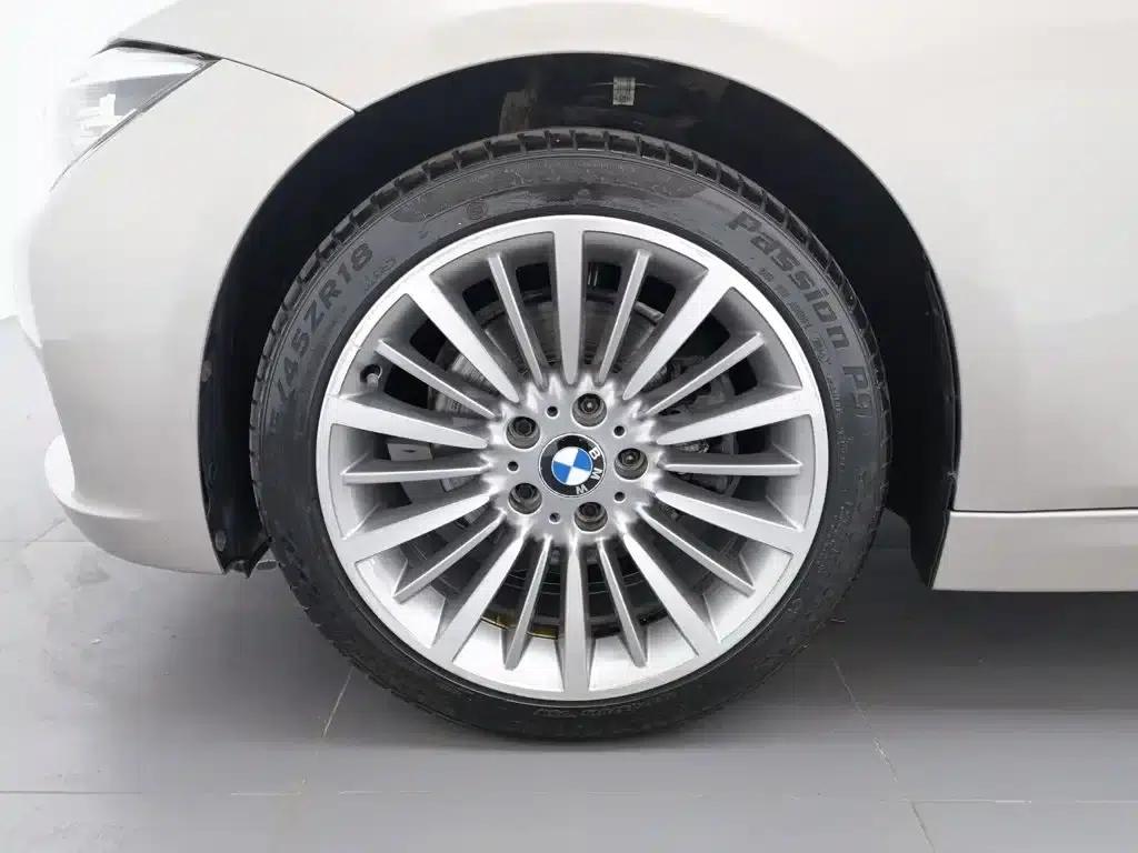 BMW 3 Series 2019 320Li Fashion Edition — миниатюра 17