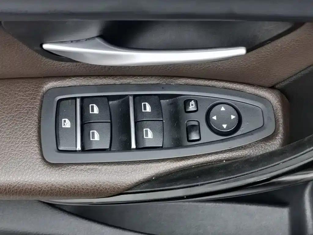 BMW 3 Series 2019 320Li Fashion Edition — миниатюра 9