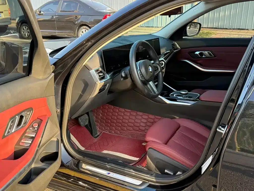 2023 BMW 3 Series 320Li M Sport Package — миниатюра 3