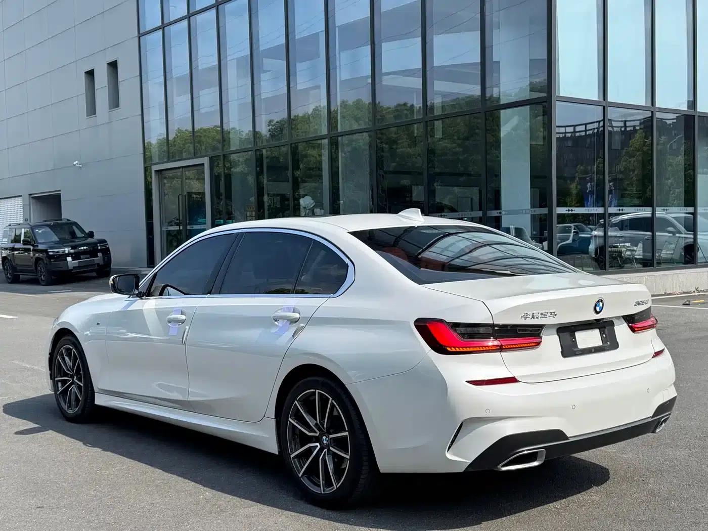 2022 BMW 3 Series 325Li M Sport Package — миниатюра 21