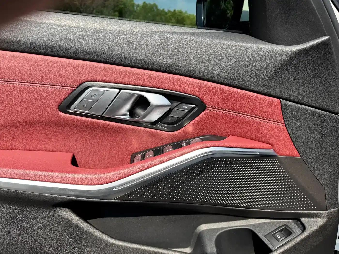 2022 BMW 3 Series 325Li M Sport Package — миниатюра 7