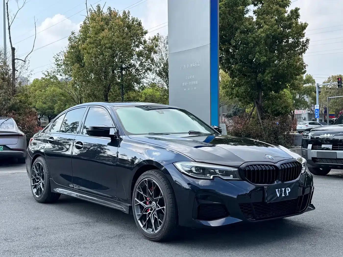 2020 BMW 3 Series 330i M Sport Shadow Edition — миниатюра 3