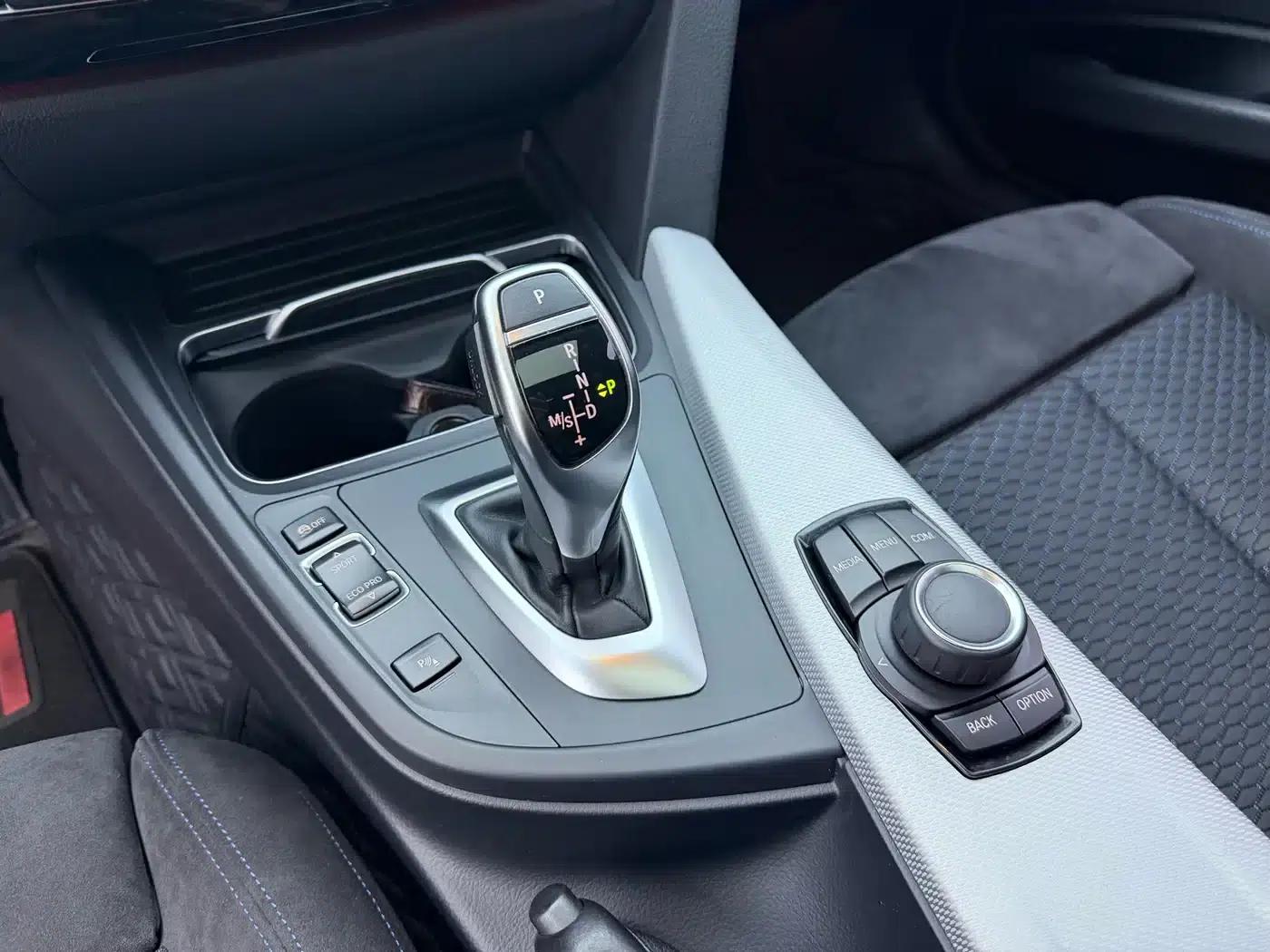 2018 BMW 3 Series 320i M Sport Package — миниатюра 11
