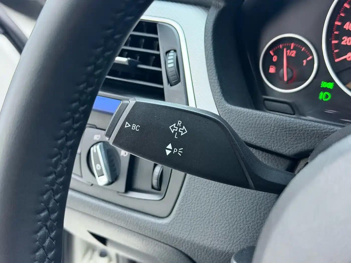 2018 BMW 3 Series 320i M Sport Package — миниатюра 8