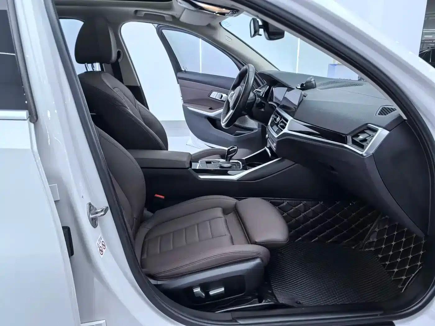 2020 BMW 3 Series 320Li M Sport Package — миниатюра 7