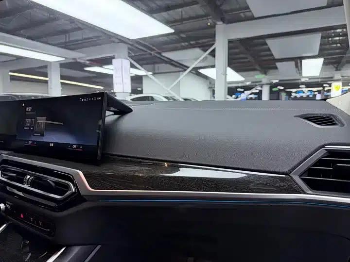 2024 BMW 3 Series 325Li M Sport Package — миниатюра 13