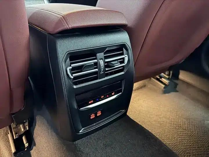 2024 BMW 3 Series 325Li M Sport Package — миниатюра 10