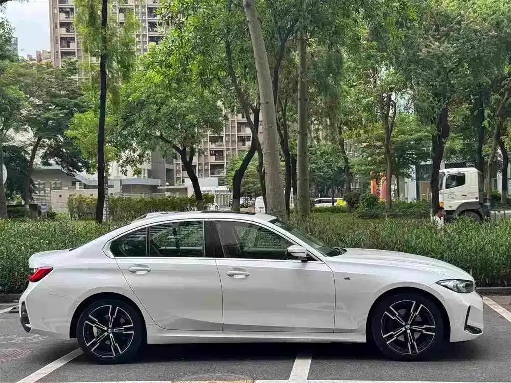 2024 BMW 3 Series 325i M Sport Package — миниатюра 4