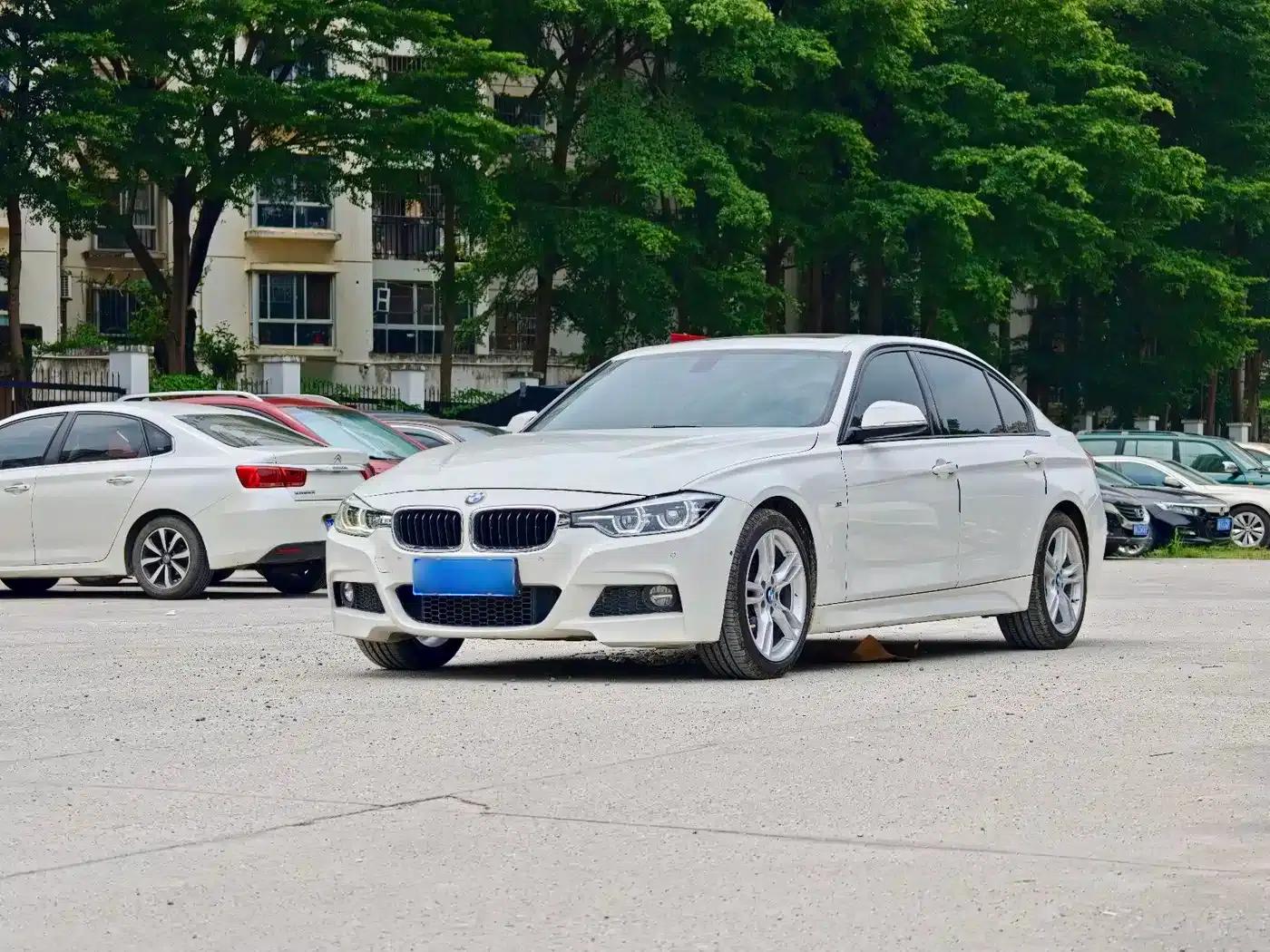 2018 BMW 3 Series 320Li Leading M Sport Package — миниатюра 1