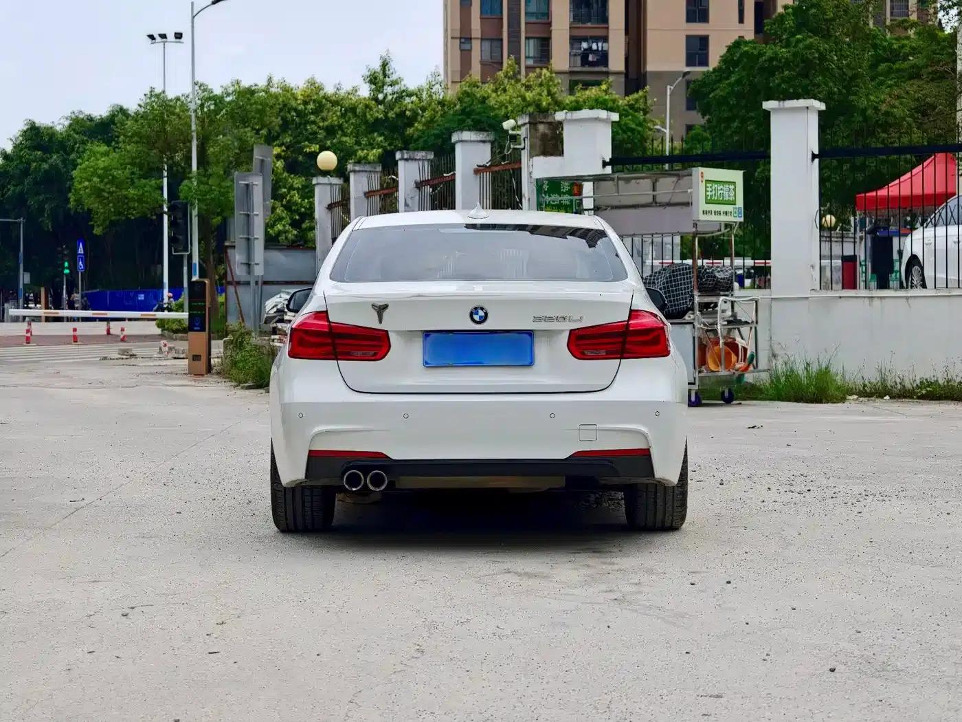 2018 BMW 3 Series 320Li Leading M Sport Package — миниатюра 9