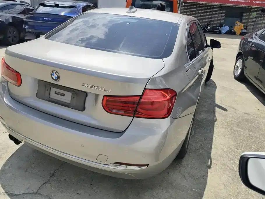 2017 BMW 3 Series 320Li Fashion Edition — миниатюра 3